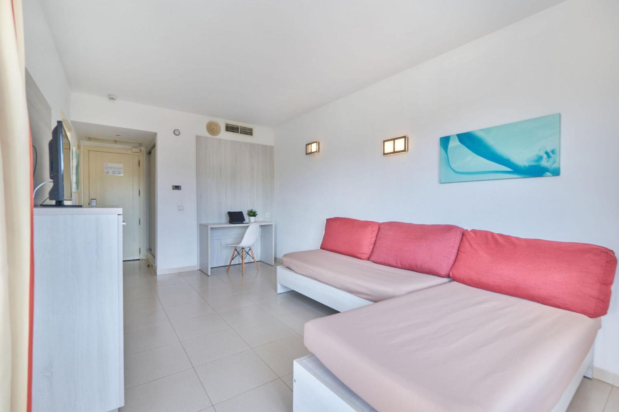 Hotel Illot Suites 칼라 라트자다 외부 사진