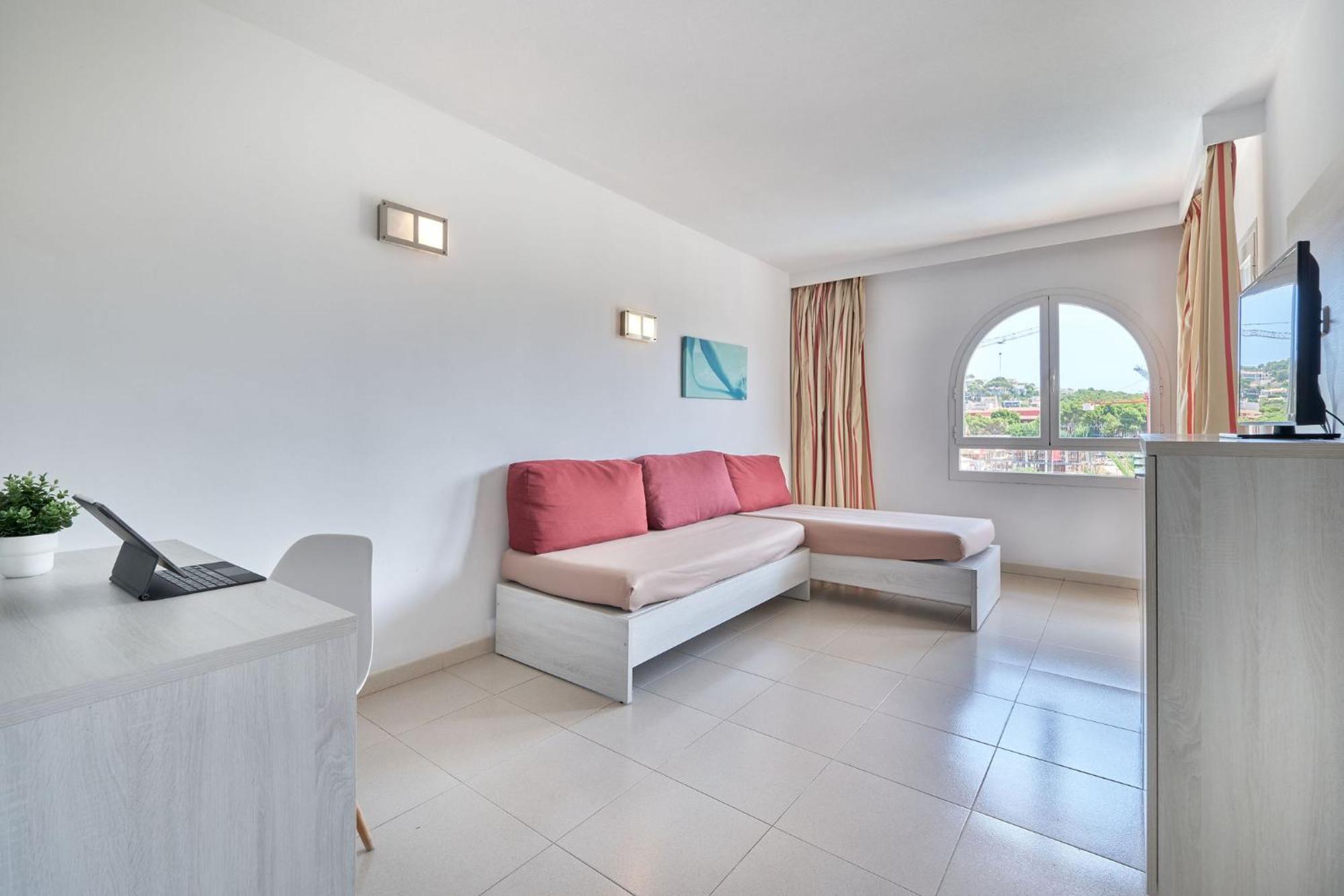 Hotel Illot Suites 칼라 라트자다 외부 사진