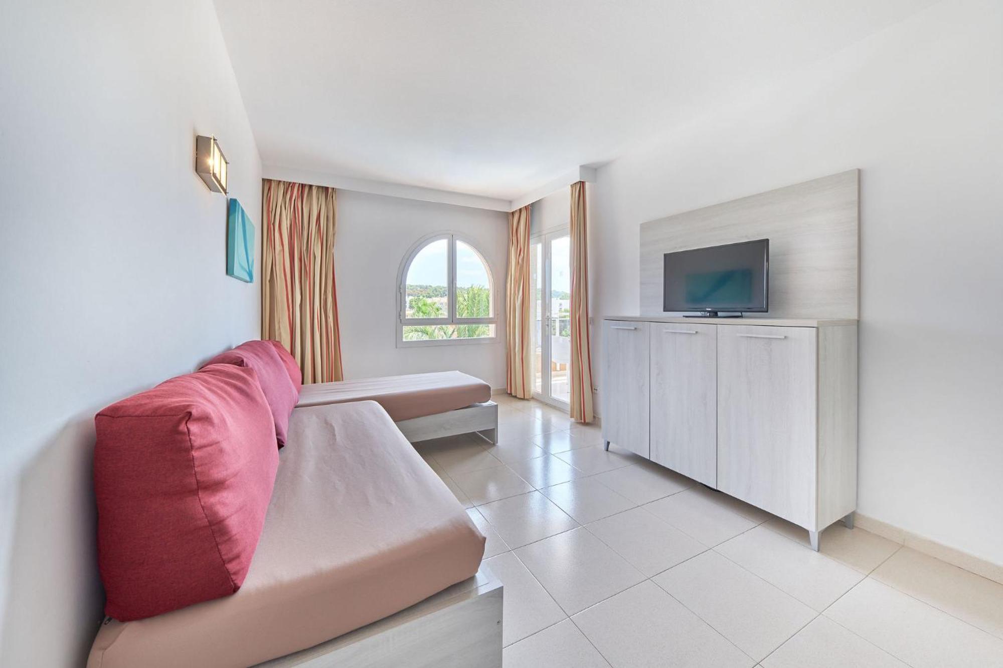 Hotel Illot Suites 칼라 라트자다 외부 사진