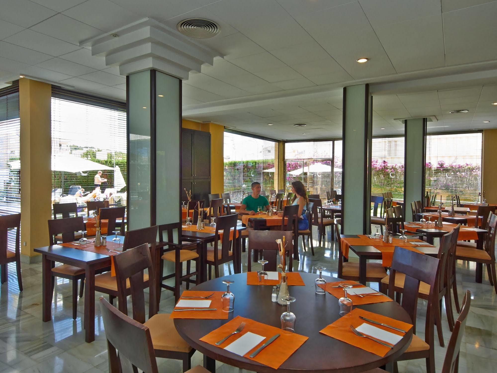 Hotel Illot Suites 칼라 라트자다 외부 사진